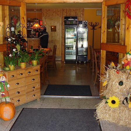 Kis-Duna Motel & Camping Mosonmagyaróvár Eksteriør billede